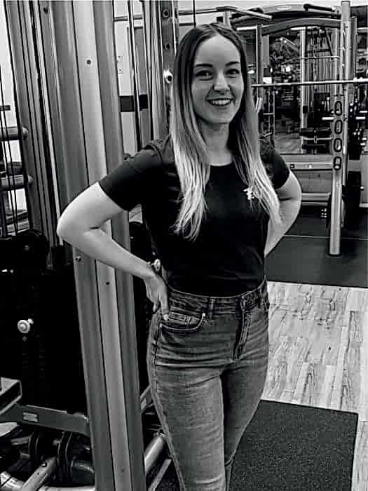 Nina - Fitnesstrainerin, Service